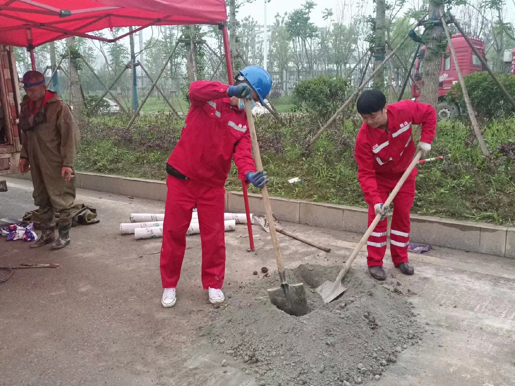 下花园管道疏通哪家好】及时进行市政管道清淤