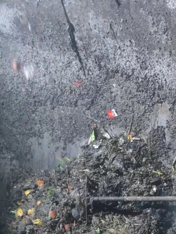 下花园污水池清理